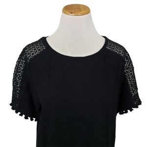 Loft. Appliqué Shoulder Short Sleeve Shirt. Medium.